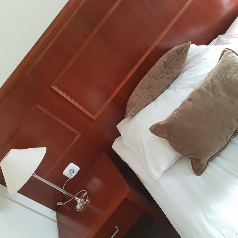 Hotel Cateski Dvorec Catez ob Savi Ngoại thất bức ảnh